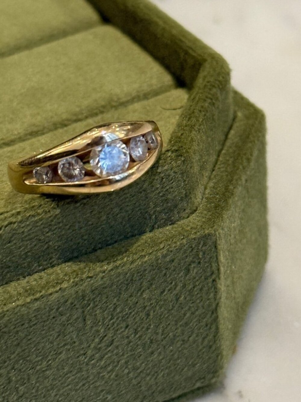 14k GOLD & DIAMOND 5 Stone Channel Set Gypsy Band Boat Ring, Circa 1980s–90s